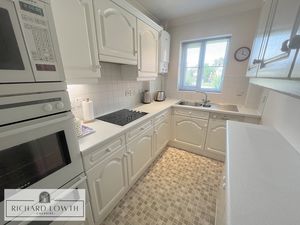 Kitchen- click for photo gallery